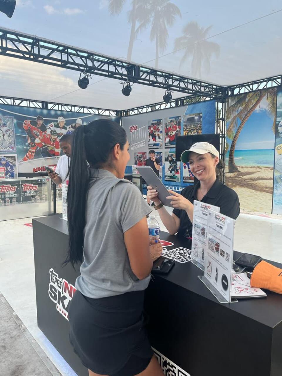 Topps - NHL All Star Beach Fest - Image 1